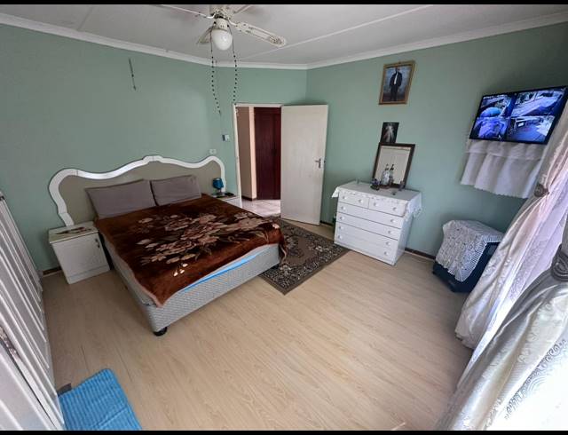 3 BEDROOM HOUSE FOR SALE IN WOODLANDS